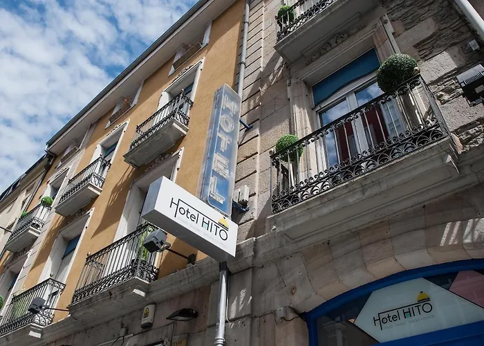 Hito Hotel *